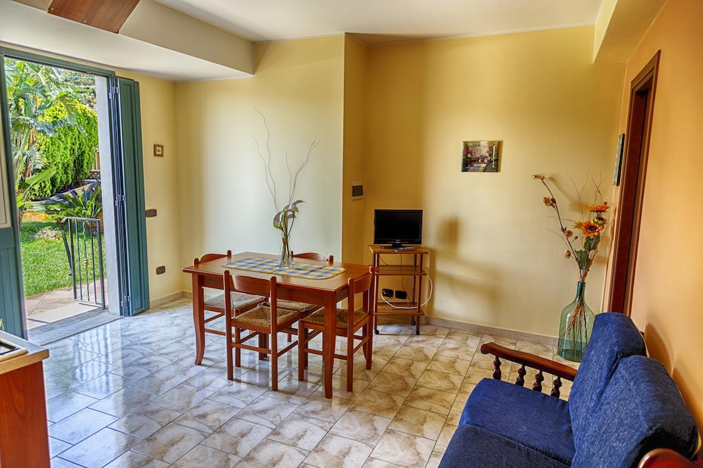 Casa Vacanze Alcantara ガッジ 部屋 写真