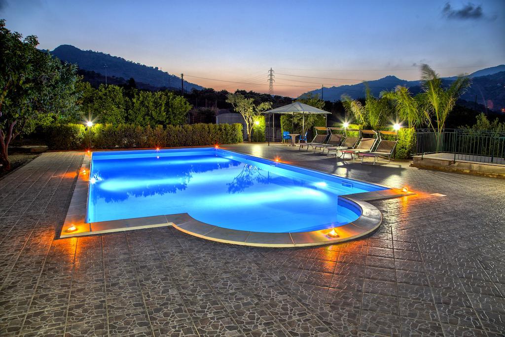 Casa Vacanze Alcantara ガッジ エクステリア 写真