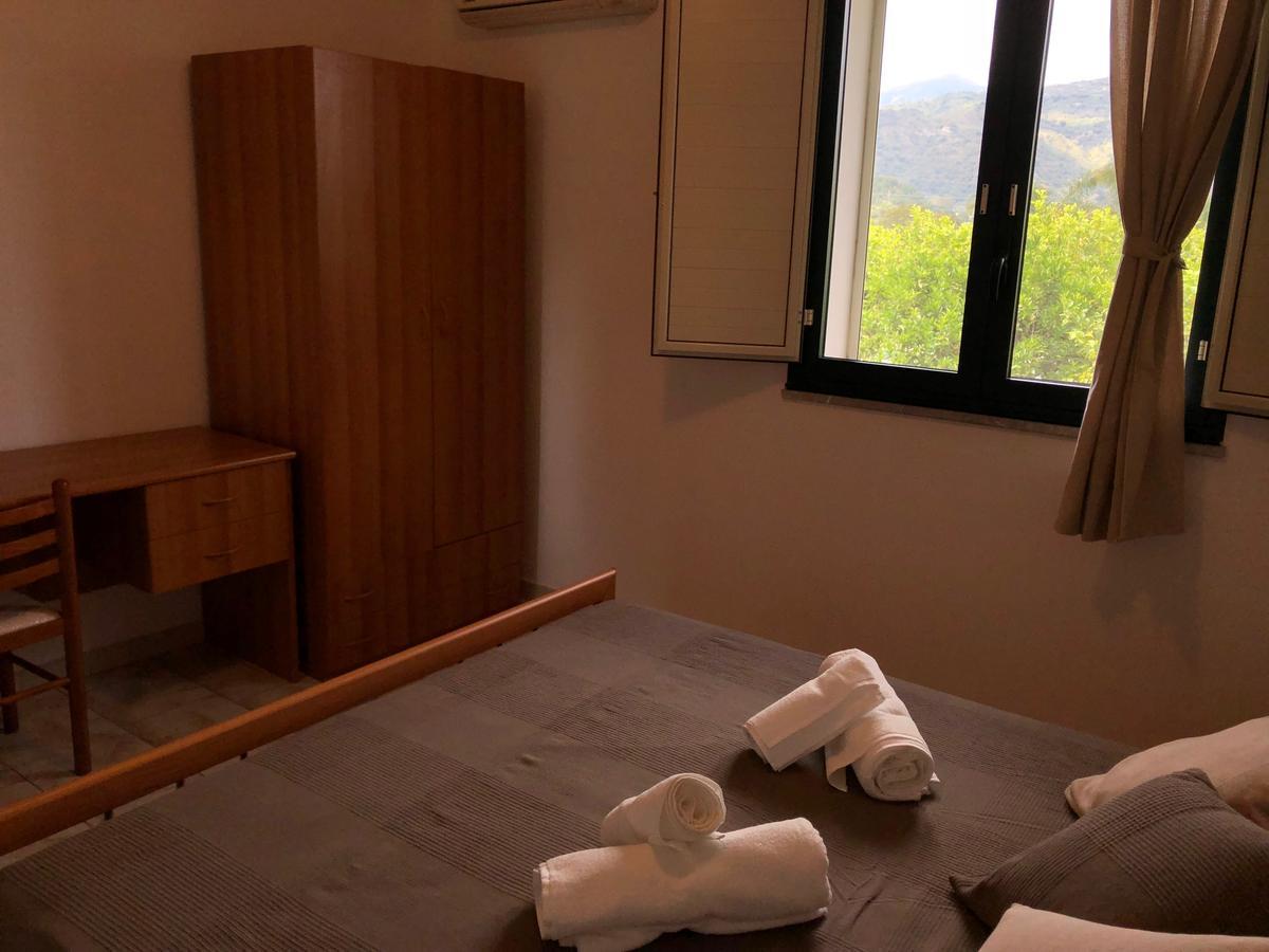 Casa Vacanze Alcantara ガッジ エクステリア 写真
